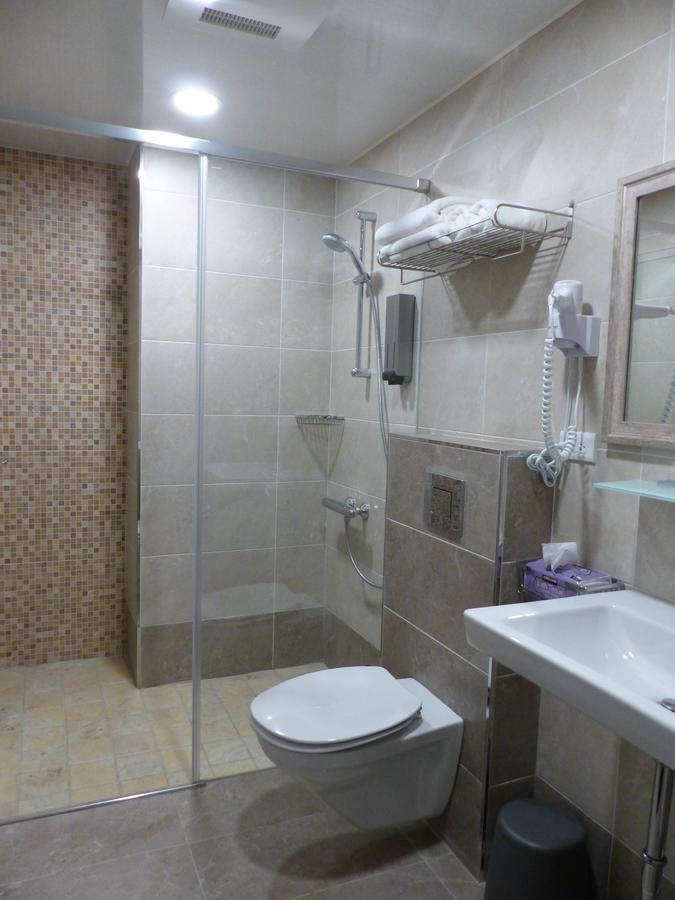 Kla B&B Kaohsiung Esterno foto